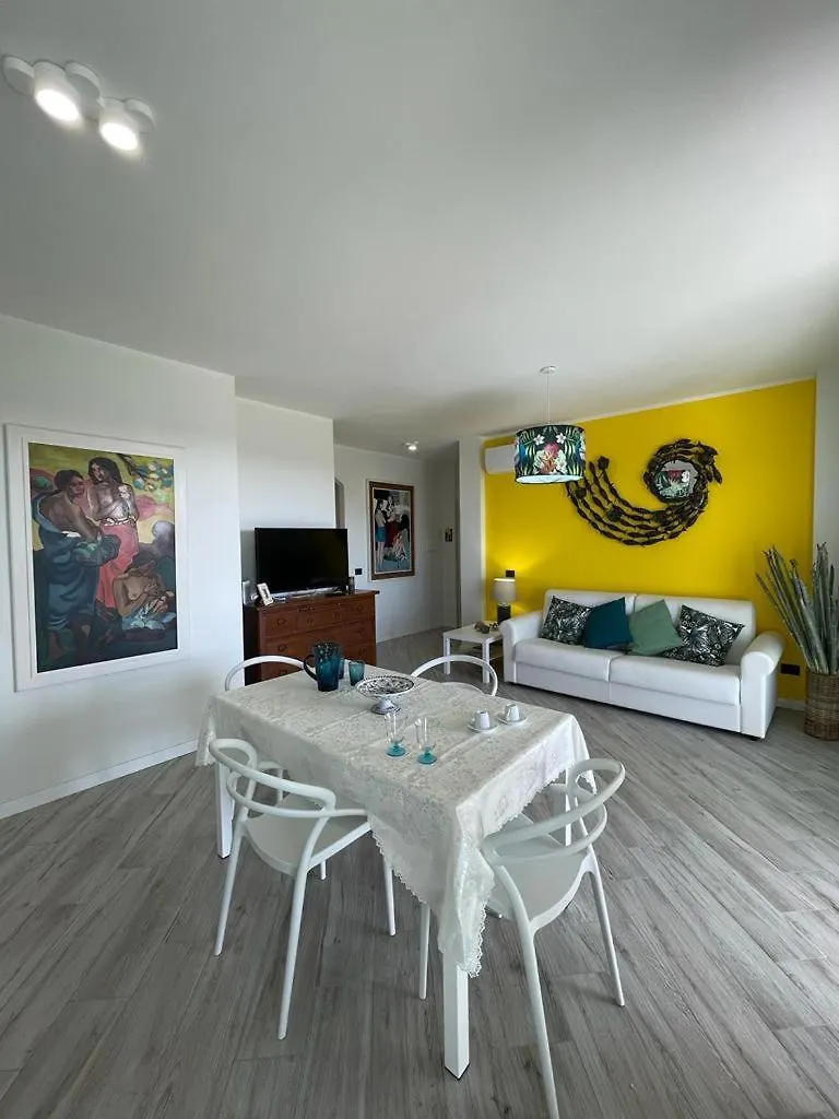 Tramontana Beach Casa Linari 0*,