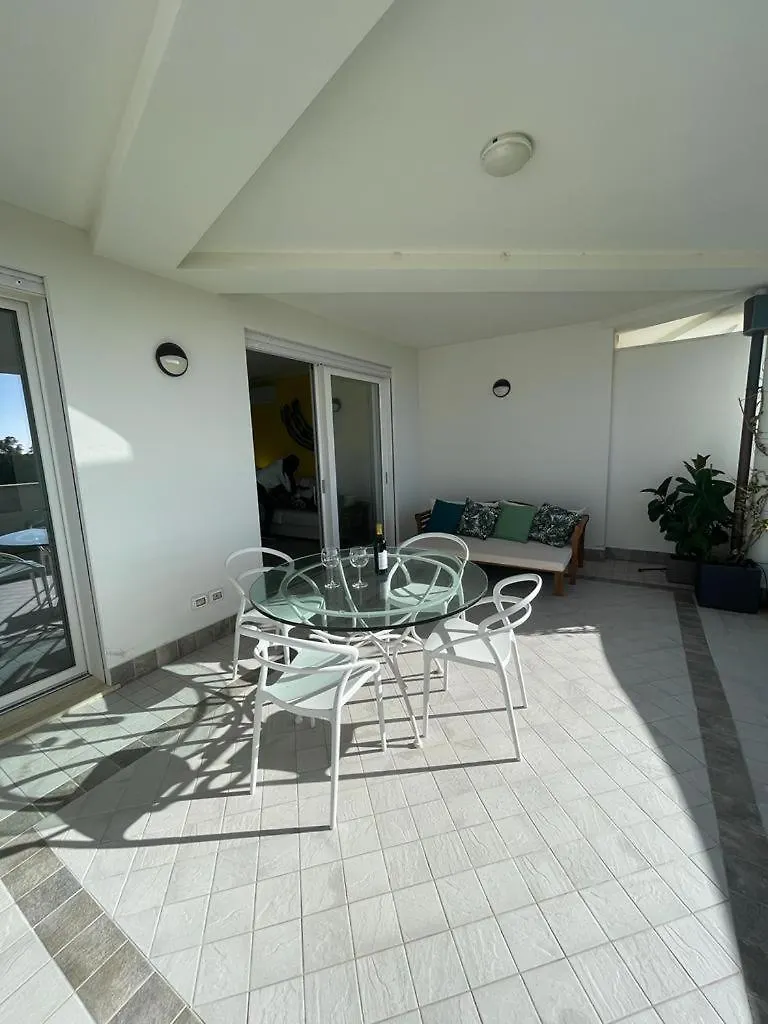 Tramontana Beach Casa Linari 0*,